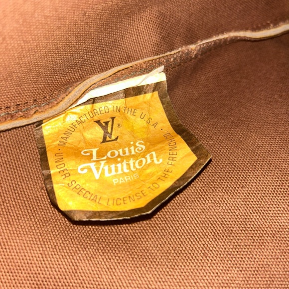 Incredibly RARE collector’s Louis Vuitton Monogram Keepall 50 - Picture 6 of 7